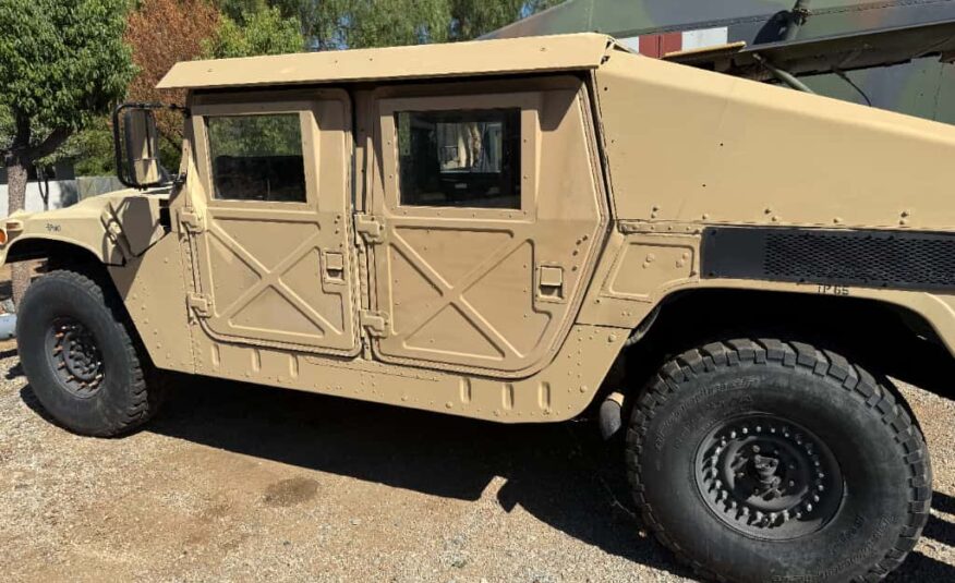 Humvee M1165